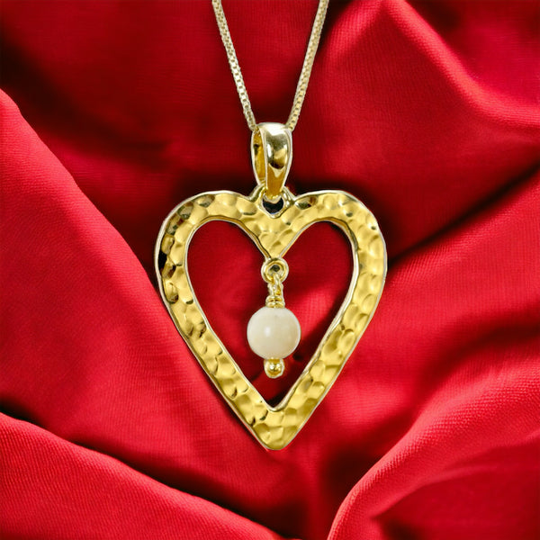 "Queen of Hearts" Pendant
