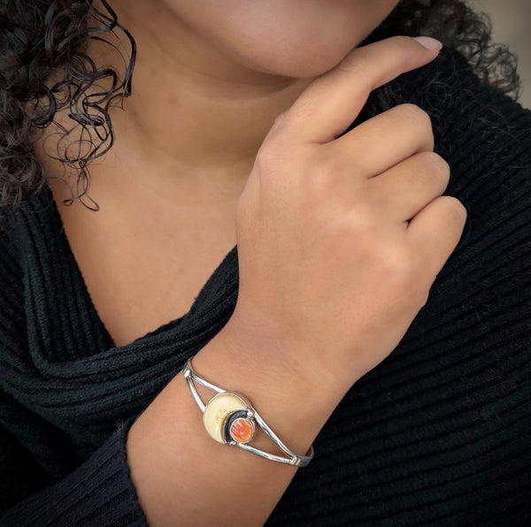 Ivory & Spiny Oyster Bracelet