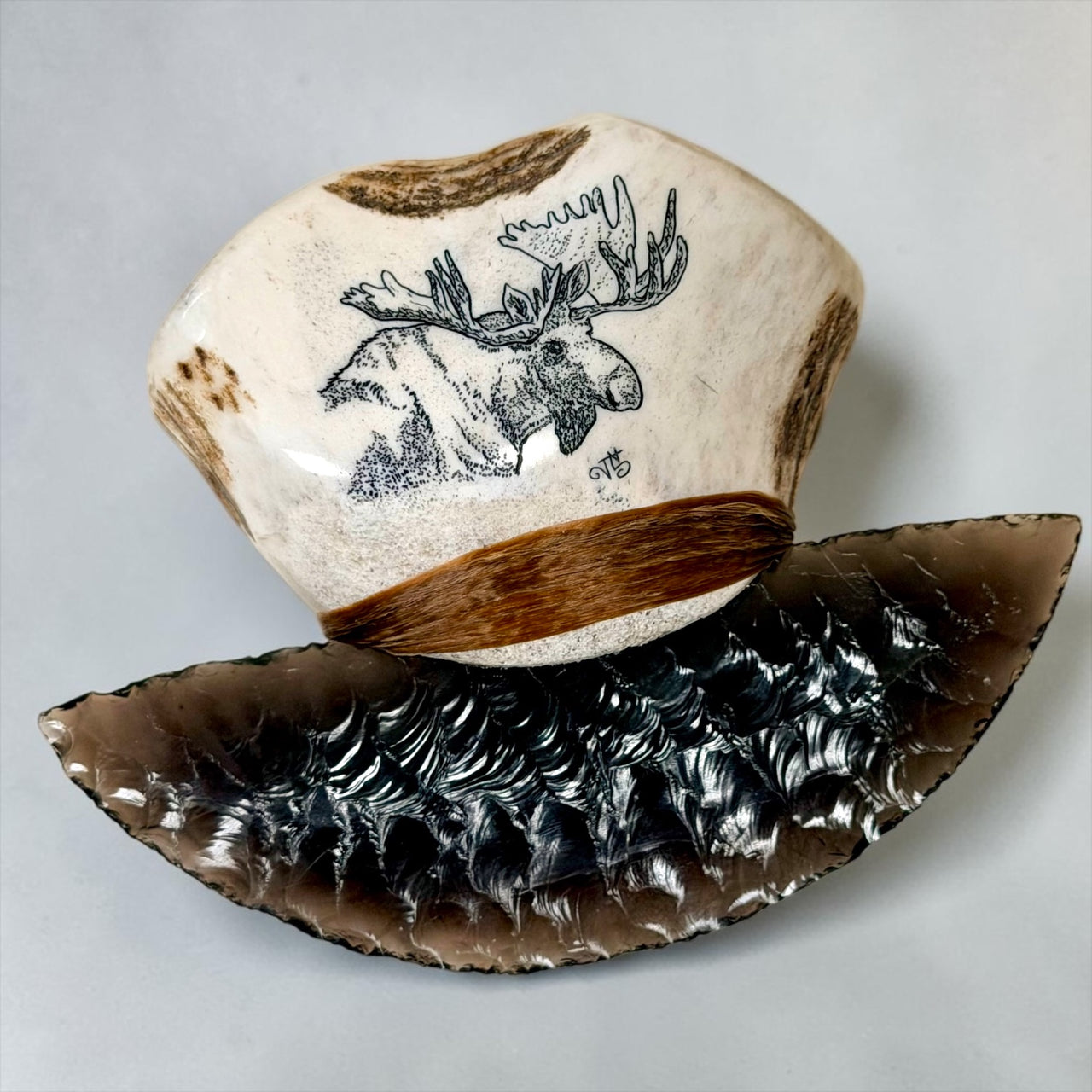 Obsidian ULU w/ Scrimshaw