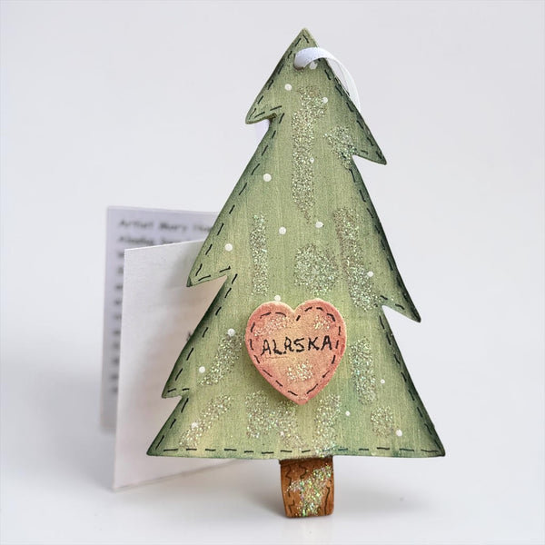 Tree w/Heart Ornament