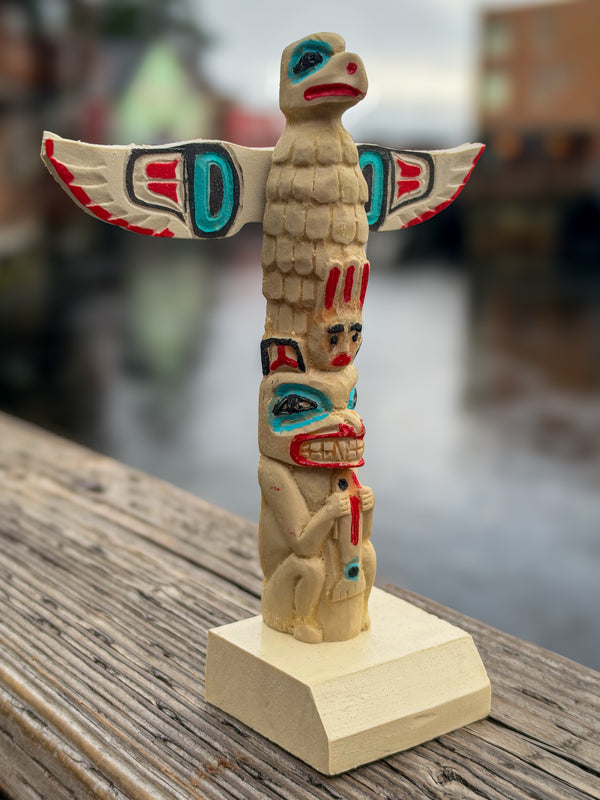 Eagle & Bear Totem Pole