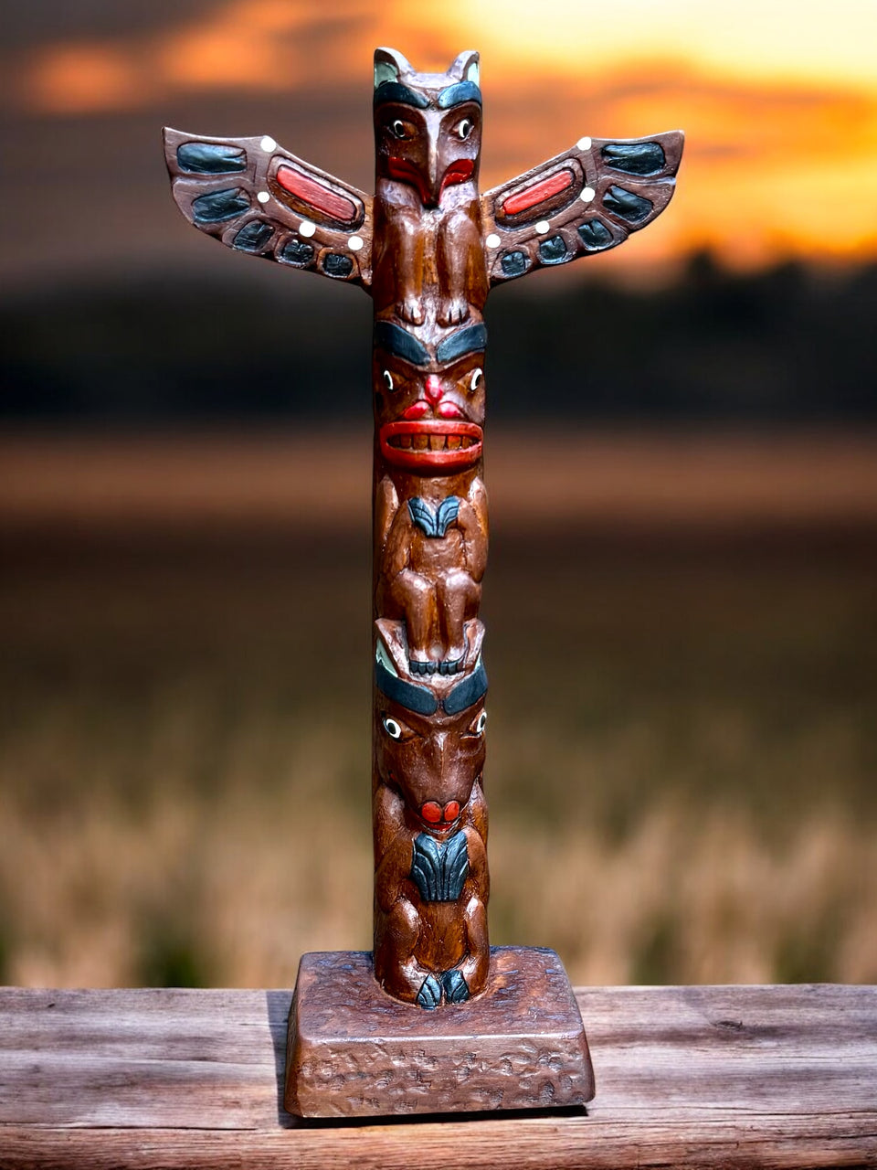 Thunderbird & Bear Totem Pole Thunderbird & Bear Totem Pole