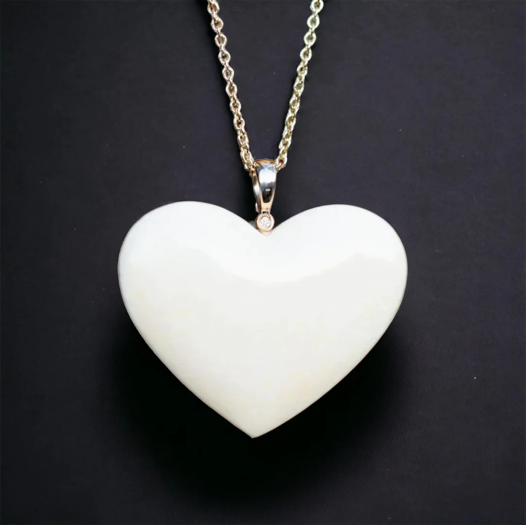 Heart Pendant w/ Diamond