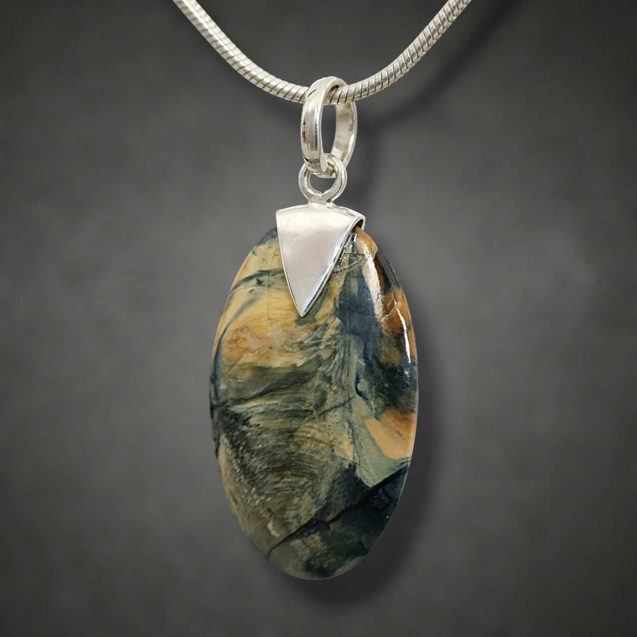 Mammoth Tooth Med Oval Pendant