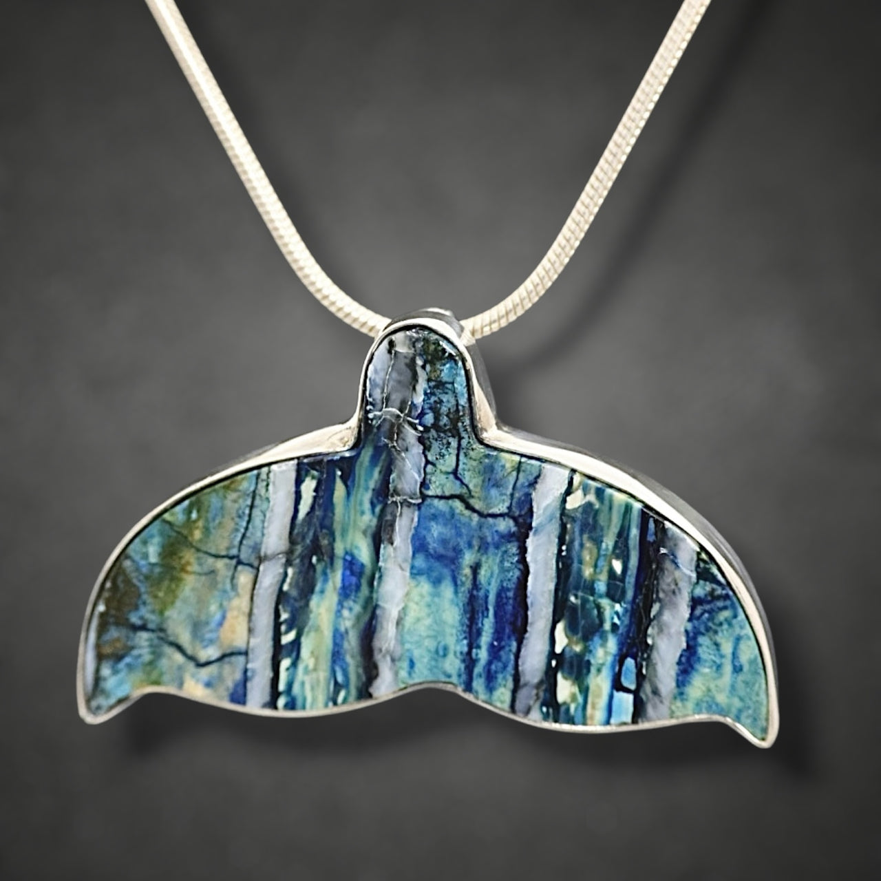 Whale Tail Pin/Pendant