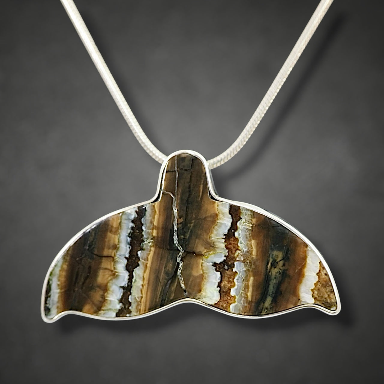 Whale Tail Pin/Pendant