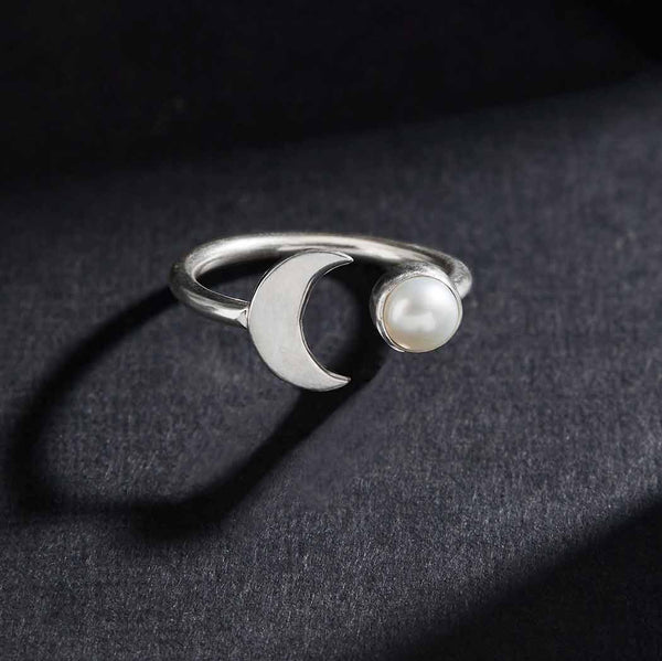 Silver Pearl & Moon Ring